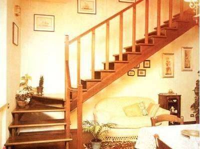 装修必须课--复式楼梯保养方法 - 新闻中心 - 九