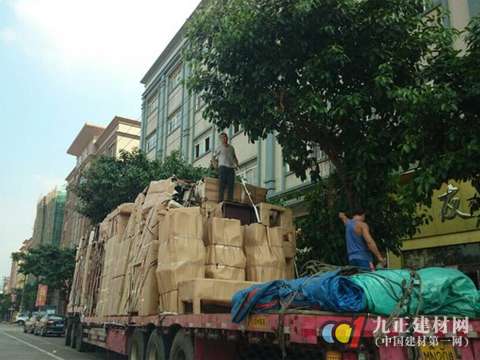 红木家具市场迎来“红火”销售季