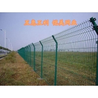 武汉凯美护栏网  48圆管草绿1.8乘3米 双边丝护栏