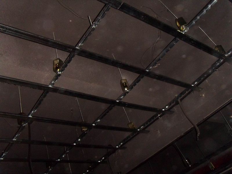 ktv吊顶减震器温馨小屋吊顶图片1