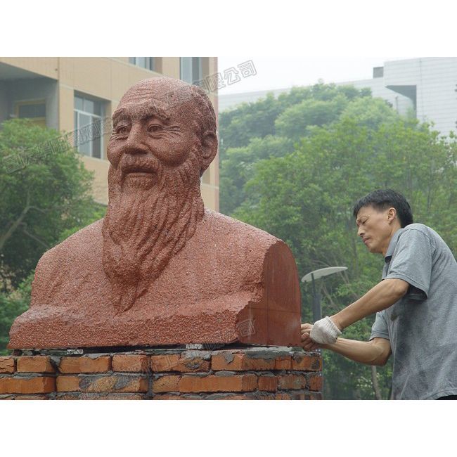 重庆华阳景观雕塑公司位居四川美院旁,集院校相关专业设计力量和制作实力强强组合而创办的一家文化产业公司。公司持有国家建设部、文化部、全国城雕办联合考核、颁发的《全国城市雕塑创作设计资格证书》。 专业设计制作:城市、园林、景区、学校、酒店、小区等各单位各种形式、各种材质的雕塑、景观设计、艺术大门、围墙、栏杆、假山、喷泉、标志等。材质包含:铸铜、锻铜、不锈钢、各种石材、玻璃钢及仿金属、仿石材、砂岩等。电话023-61566913 13983733383 QQ 874512924 http://www.