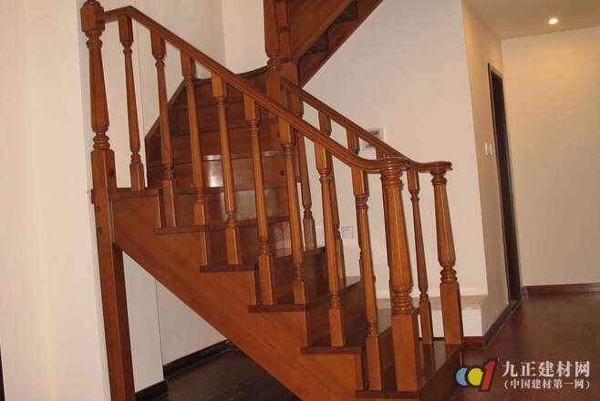 实木楼梯结构实木楼梯怎么安装