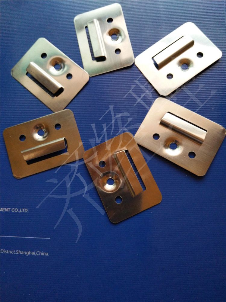 锈钢中号墙面安装通用卡扣加厚固定金属卡件 