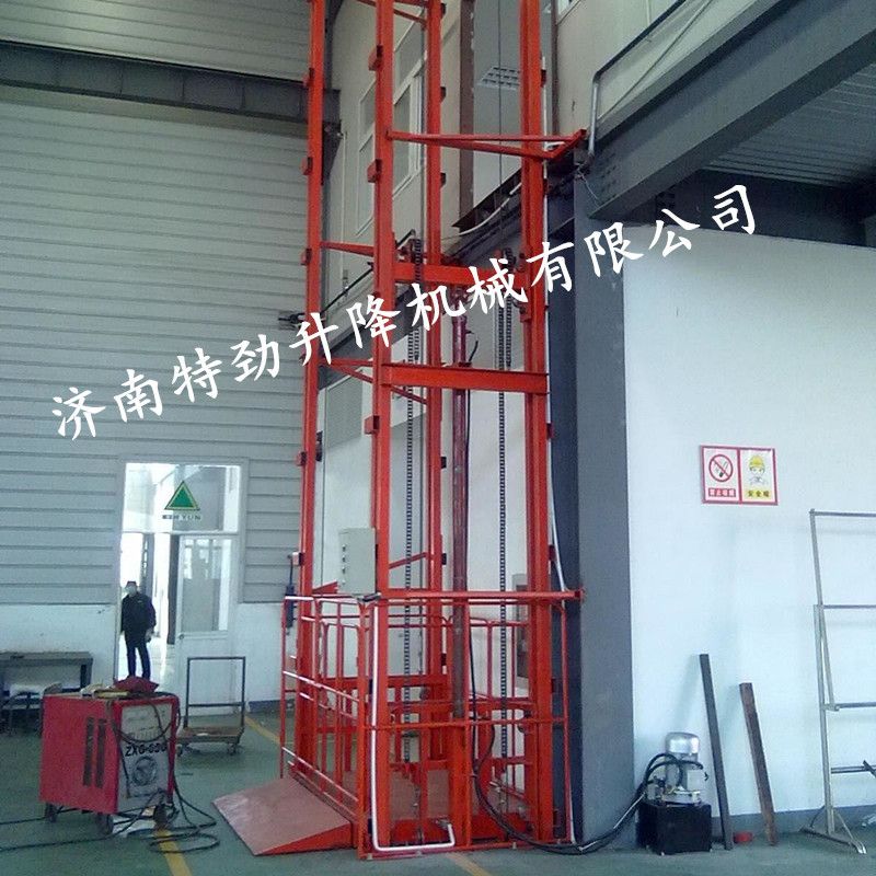 锦州升降机 货梯 升降机厂家 升降平台产品图片