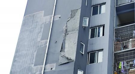 东莞市小区脱落外墙翻新价格,数码彩防水价格实惠涂料