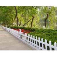 天津PVC護欄 草坪護欄 公路隔離帶護欄