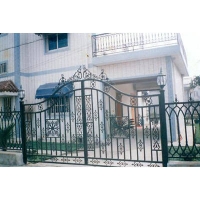 南京联润铁艺装饰工程公司-大门系列-铸铁大门