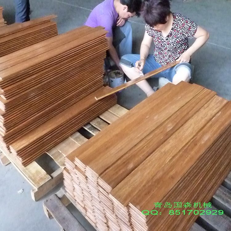 国森机械制造利用速生杨木竹木生产重组木地板