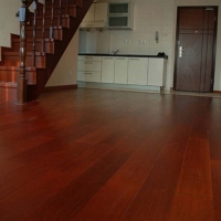 廣州木地板紅檀香自然香味世友實木復合地板，香脂木豆原木地板